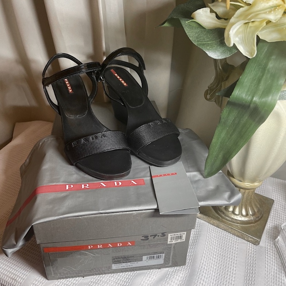Prada Patent Leather Sandals ✨